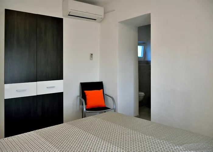On The Rocks Bed and breakfast 3*