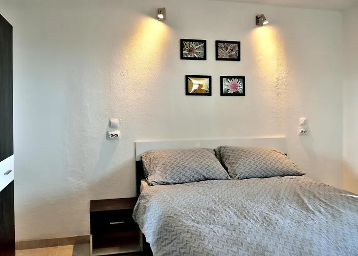 Bed and breakfast On The Rocks Blizna Donja