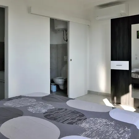 Frühstückspension On The Rocks