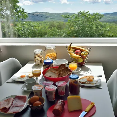 Frühstückspension On The Rocks 3*