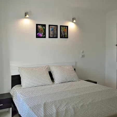 On The Rocks Blizna Donja